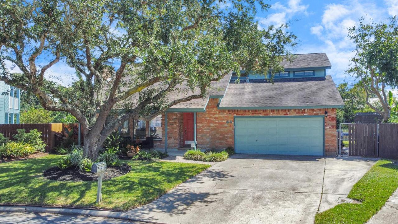 Beauty On The Water! Lake House Near The Beaches! Galveston Exteriör bild