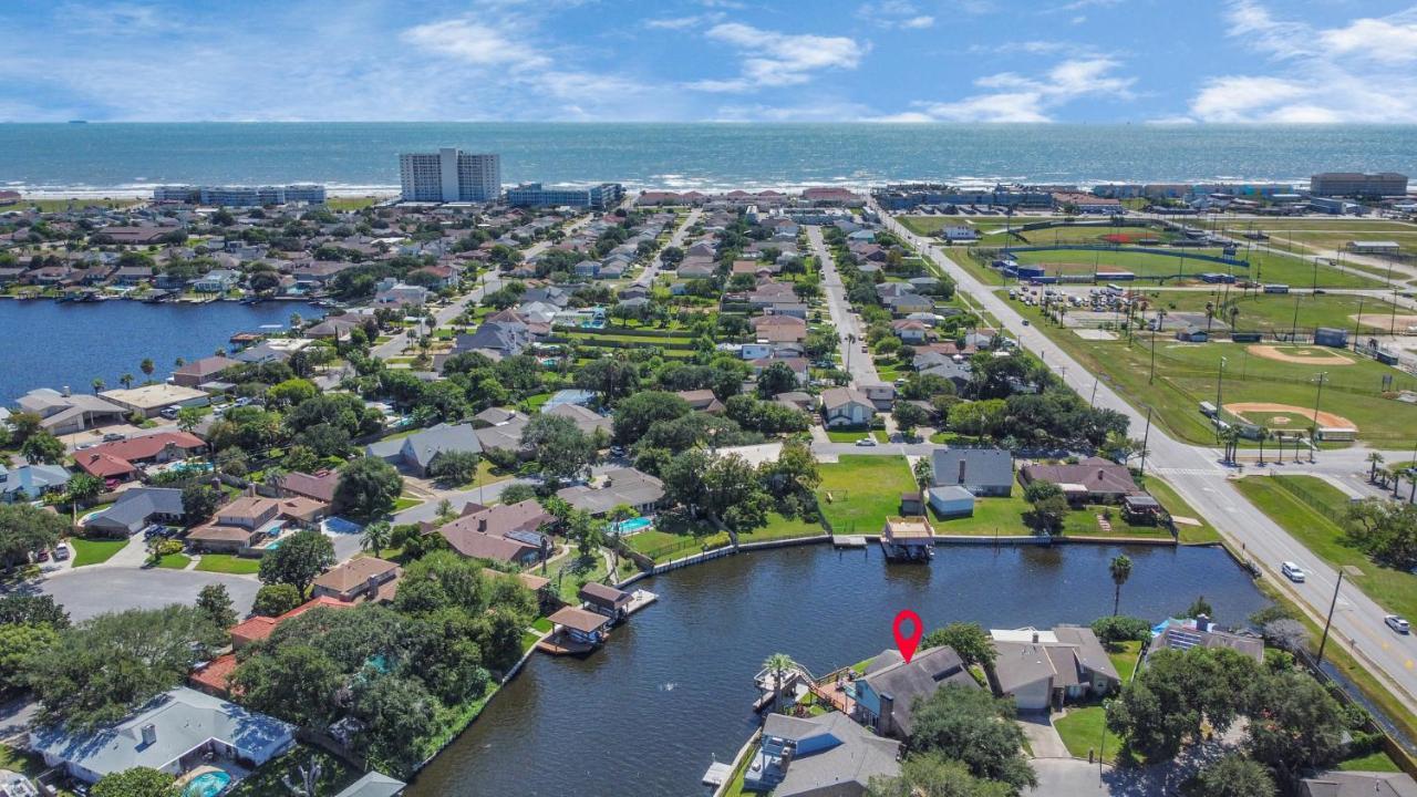 Beauty On The Water! Lake House Near The Beaches! Galveston Exteriör bild