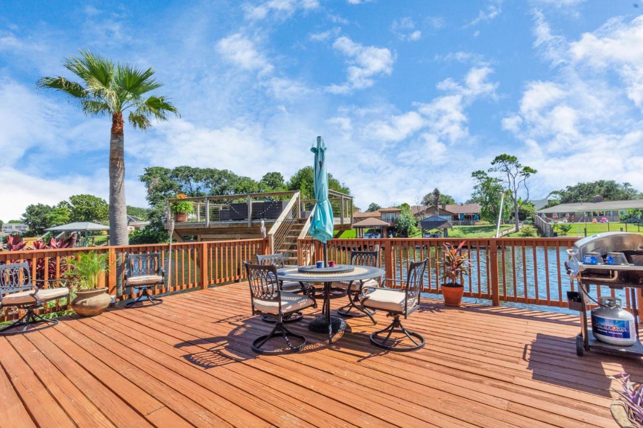 Beauty On The Water! Lake House Near The Beaches! Galveston Exteriör bild